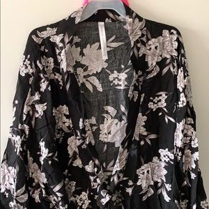 Black floral kimono